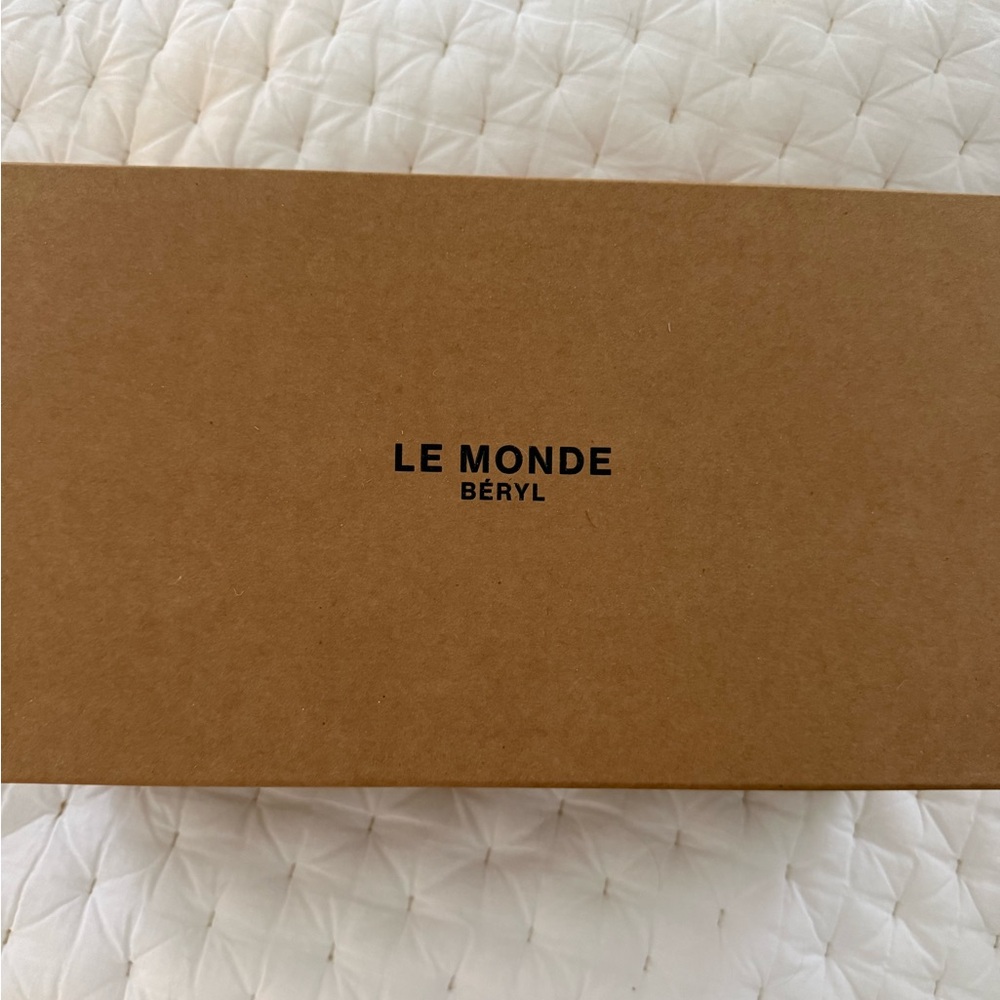 Le Monde Beryl  Chocolate satin flats